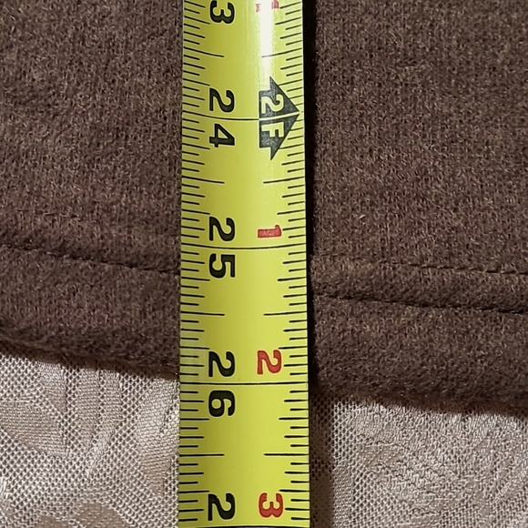 Ryu Long Sleeved Brown Top w/ Attached Scarf Shawl White & Black w/ Brown Medium - Picture 13 of 16